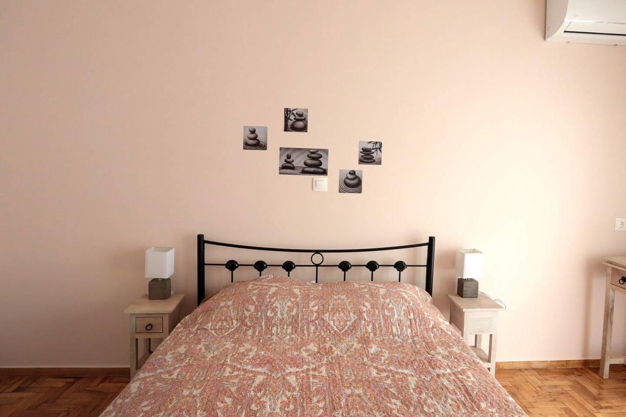 Pale Coloured Apt In Athens Historic Centre Extérieur photo